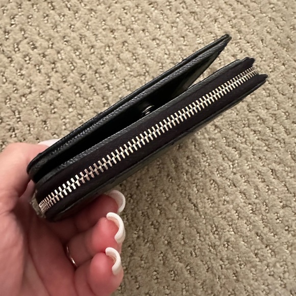 CASSANDRE MATELASSÉ COMPACT ZIP AROUND WALLET IN GRAIN DE POUDRE LEATHER - Picture 3 of 14